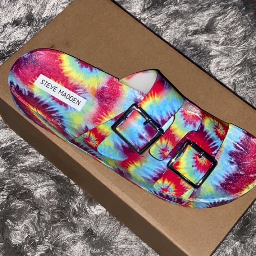 Steve Madden slip one